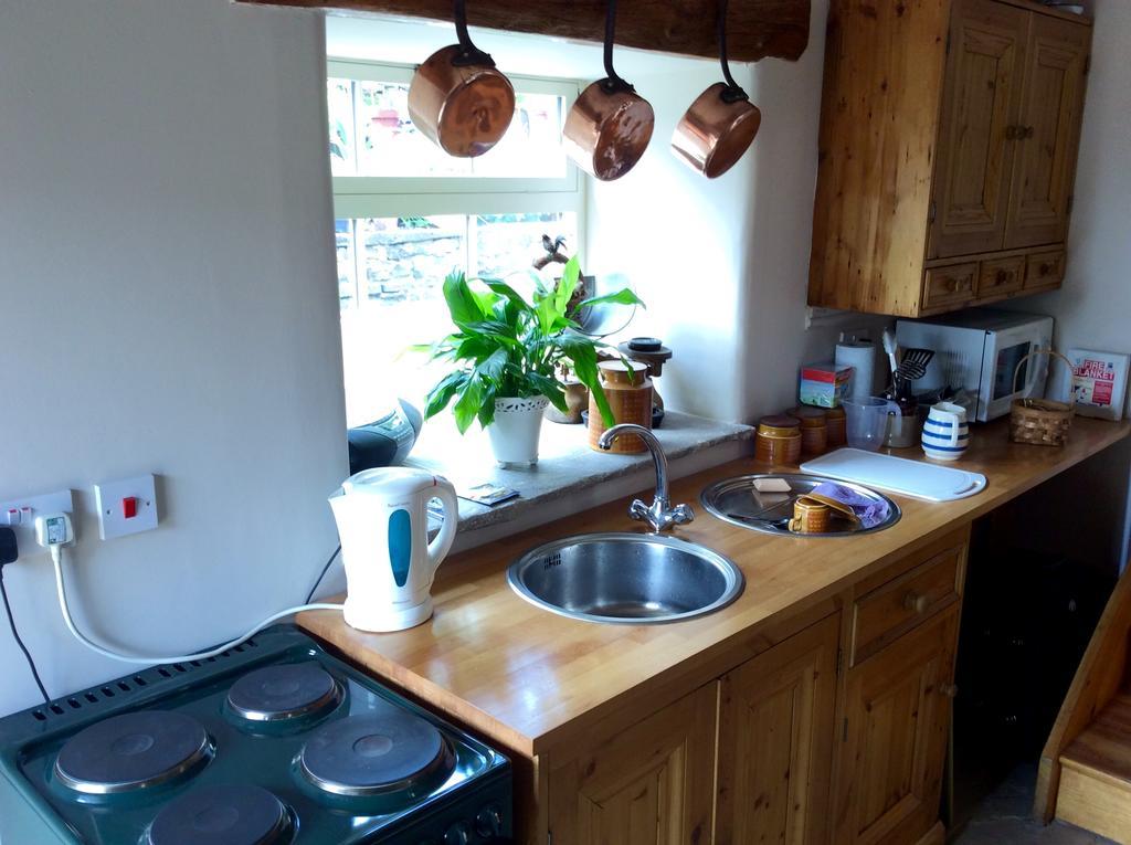 West End Cottage And Shippon Eyam Eksteriør billede